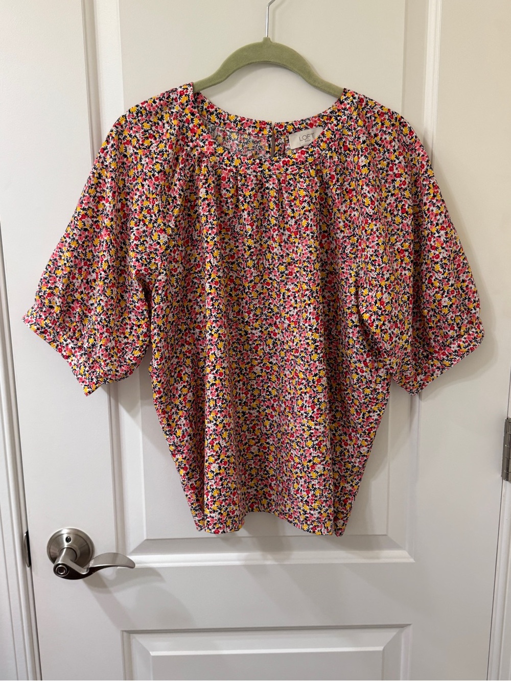 LOFT Pink Multicolor Floral Puff-Sleeve Top
